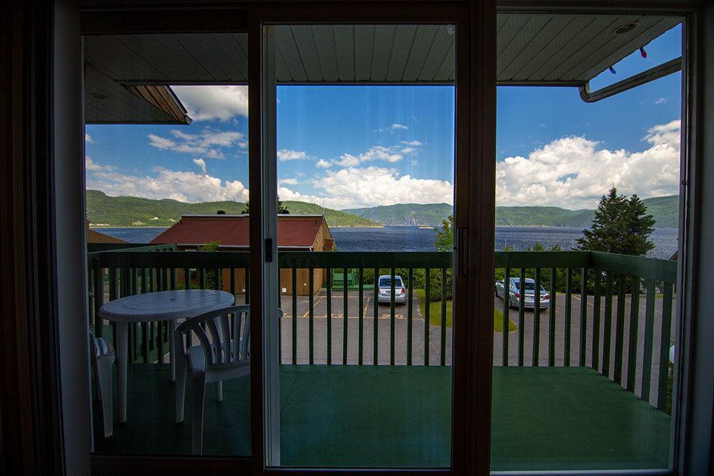 Chalets Condos Sur Le Fjord LʼAnse-Saint-Jean Esterno foto